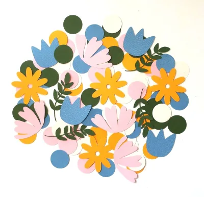 XJH Party Decoration Confetti Wildflower Floral Circle Shape Garden Bride Gift Throwing Props Table Scatter