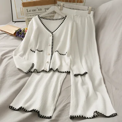 Wholesale 2026 Autumn Eco-Friendly Solid Single Row V Neck Long Sleeve Knit Top Polyester/Cotton Elastic Waist Thin Women's Sets