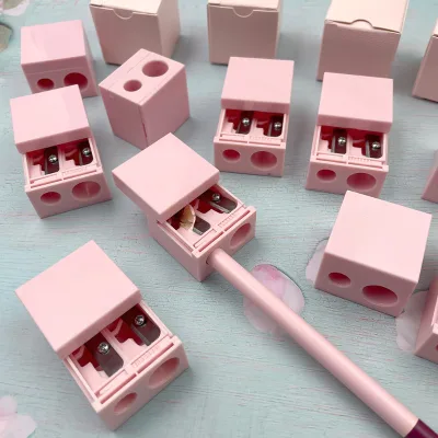 Small Eyebrow Lip Liner Cosmetic Double Hole Pencil Sharpener Plastic Pencil Handheld Sharpener for Stationery Eyebrow Pencil