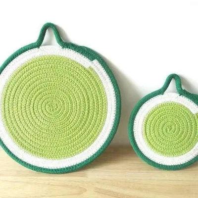 Fruit-colored Tablecloth for Kitchen with High-temperature Heat Insulation Function and Decorative Purpose for the Dining Table
