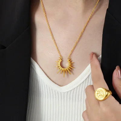 Fashionable and Versatile Star Pendant Niche Design Sense Daily Office Worker Popular Necklace for Women