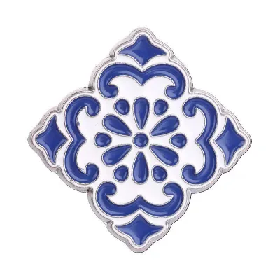 Wholesale Metal Enamel Pins Creative Unique Cartoon Blue and White Porcelain Pattern Brooches Pins Cute Blue Pattern Pins Badges