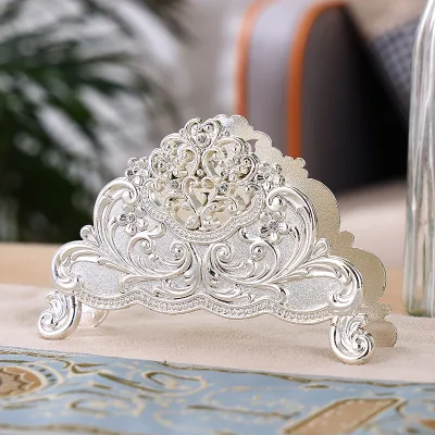 European-style Metal Exquisite Patterned Tissue Paper Towel Holder for Home and Hotel Decoration Items