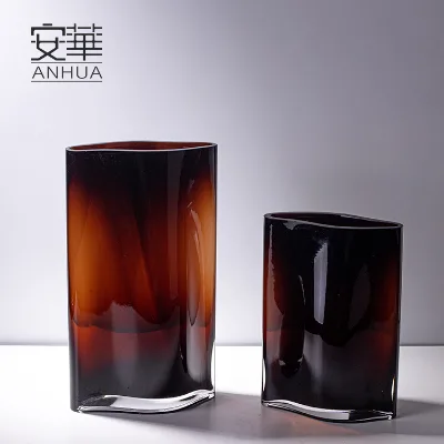 Artistic Handmade Glass Vase with Flat Mouth Fashion-Styled Home Decoration for Hotels