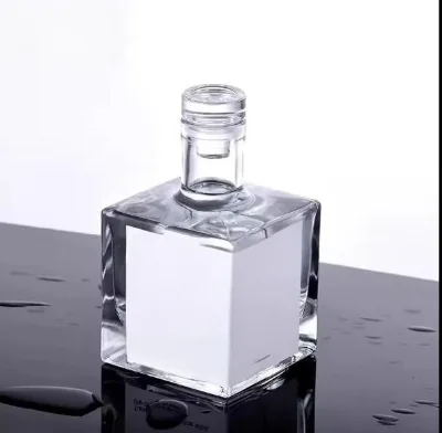 Factory Square Empty Flint Glass Bottle Home Bar Liquid Storage Containers Square Clear Wine Bottles 750 ml Glass
