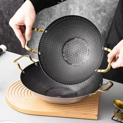 Non-magnetic Stainless Steel Double-eared Wok Gas Induction Compatible Dishwasher Safe Modern Design Small Honeycomb Seafood Pot