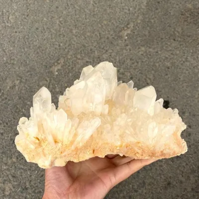 Wholesale Bulk High Quality Fashion Trend Large Polished Clear Quartz Cluster Raw Rock Crystal Specimen for Home Decoration