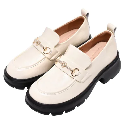 Ann's Four Seasons Beige Loafers for Ladies Slip-On Patent Leather Upper with 5.5cm Heel and Durable Arch Support