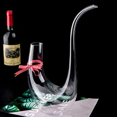 Handmade Custom Long Necked Polish Glass Wine Decanter Transparent Crystal Glass Material