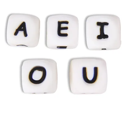 Fast Delivery Food Grade 12mm Square Cube Silicone Alphabet Letter Beads
