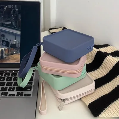 Custom Silicone Mini Makeup Bag Pouch Small Cosmetic Travel Makeup Sponge Bag Zipper Pouch Portable Makeup Storage Bag
