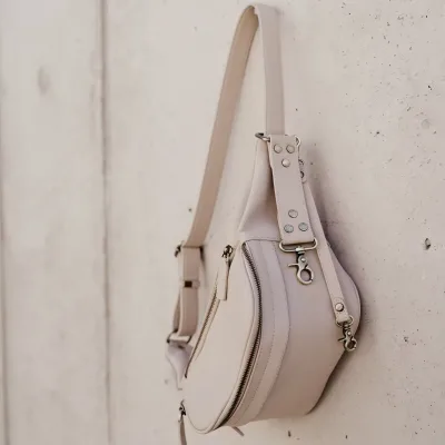 Women's Small Fashion PU Leather Waterproof Video Camera Backpack Zipper Closure Digital Gear DSLR Bag for Travel