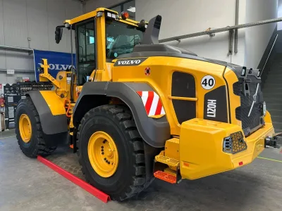 Stable Performance Volvo L120GZ Loader Full Volvo Powertrain 12Ton Rated Loading Capacity for Stone Yard Bulk Material Transport