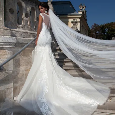 Wholesale Elegant Classic  Cathedral Veil Long Wedding Veil Exquisite Soft Tulle With  Comb for Bridal Veils Hair Accessories
