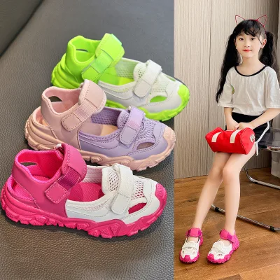2025 Girls Summer Sandals Children's Breathable Medium Large Sports Beach Shoes with Single Mesh Frame Slip-On Closure