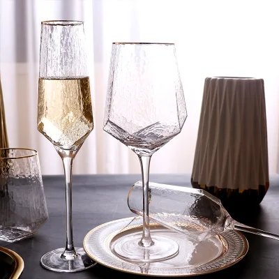 Creative Home Hammered Red Wine Glass Elegant Diamond-shaped Goblet for Champagne Luxury Wine Drinking Experience