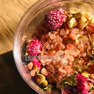 Luxury Scented Natural Bath Soak Gentle Cleansing Exfoliating Bath Salt Nourishing Relaxing Spa Product for Daily Body Care