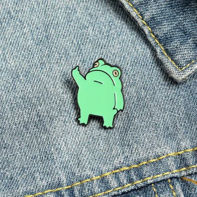 Wholesale Funny Middle Finger Frog Brooch Cartoon Enamel Frog Pin brooch suitable for backpack hats