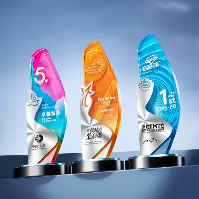 Hot Sale Luxury Metal & Crystal Fusion Trophy Custom Outstanding Competition Crystal Award Trophy With Base