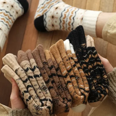 Winter New Men's Casual Animal Print Mid-Calf Thickened Fleece Warm Terry Long Tube Retro Artistic Socks