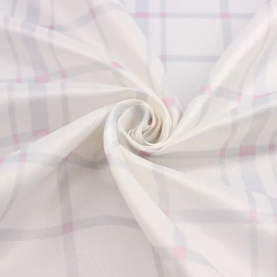 Twill Taffeta Fabric Nice Check Pattern Print Smooth Anti Wrinkle Easy Clean Woven Fabric for Home Textile Daily Household Goods