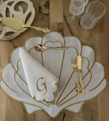 Custom Embroidered 65% Cotton 35% Polyester Napkins Oyster-shaped Durable Soft and Smooth Placemats Monogrammed Wedding Decor