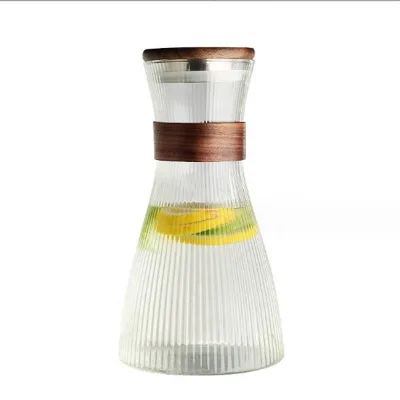 Wholesale Transparent Borosilicate Glass Classic Wooden Decorated Carafe Hot/Cold Water Pitcher 1500ml Capacity Coffee Tea Set