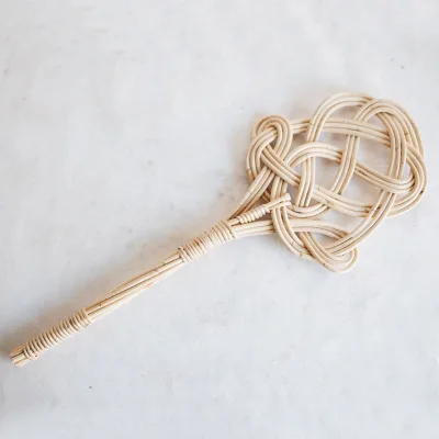 Handcrafted Wholesale Rattan Rug Beater Carpet Whip Dustbeater Cleaning Tools for Carpets and Rugs