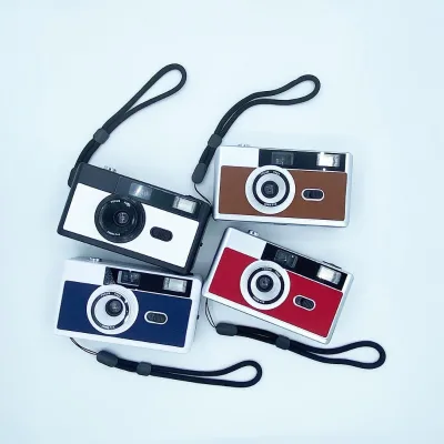 Half Frame 35mm Retro Vintage Film Camera Reusable Focus Free Single Use Non-Disposable with AA Battery Plastic Built-in Flash