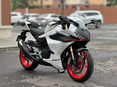 Used Sport Motorcycle 450SR 450cc Water Cooled Motos a Gasolian Suitable for Experienced Riders Perfect for Street Riding