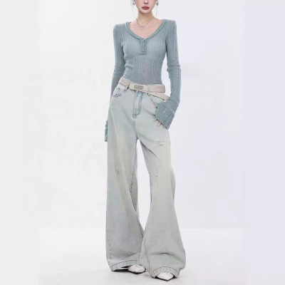 New Vintage Ripped Jeans for Spring