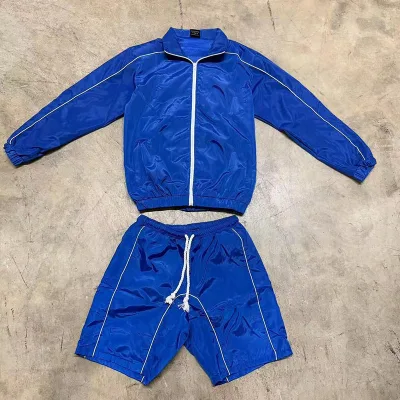 Wholesale Custom Men's Lightweight Solid Spring Nylon Tracksuit Set with Zip Jacket Joggers and Reflective Zip Hoodie Outfit