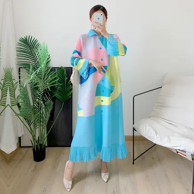 European and American Hot-selling Plus-size Dress for Women Designer Pleated Dresses Lapel Loose Single-breasted Shirt Dress