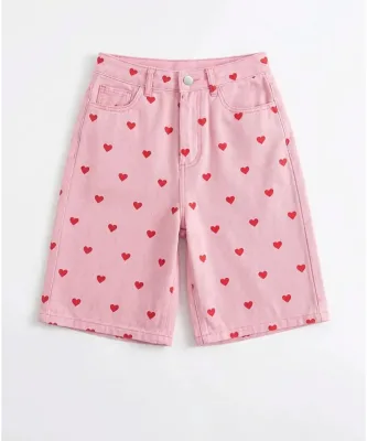 Women Pink Denim Shorts All Over Red Heart Print High Waist Straight Leg Knee Length Jean Shorts Casual Y2K Denim Half Pants