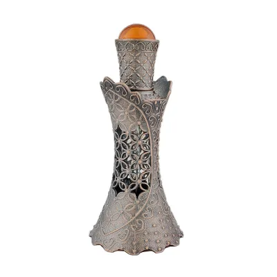 Vintage Hollow Metal Floral Cutout Empty Glass Arab Oud Oil Bottle Amber Crystal Top Luxury Dubai Decor