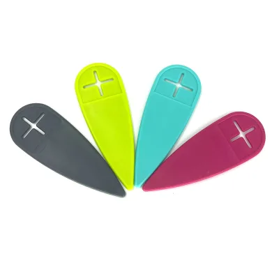 Wholesale Plastic Clips With Spring Beach Towel Clips for Chairs Customized Dry Hold Camping Mat Beach Clips