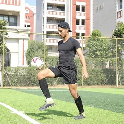 Sports Compression Leg Sleeve Calf Support Leg Guard for Football Soccer Ball Training