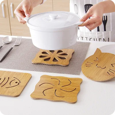 Hollow Wooden coaster Kitchen Tableware Thickened Anti-hot Insulation Mat Placemat Non-slip Pan Bowl Tray Mat