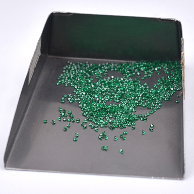 Small Size Nanosital Gemstone Emerald Green Round Cut Synthetic Nano Gems