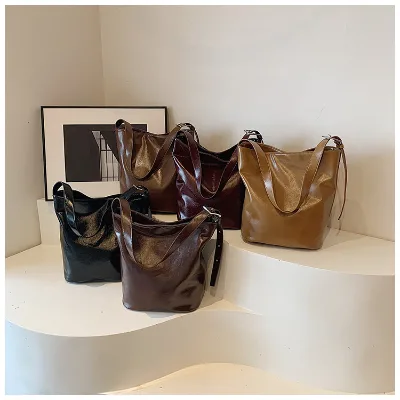 Korean Style Vintage Casual Handheld Bucket Bag 2024 Autumn New Personality Large Capacity Underarm Bag Shoulder Crossbody Bag