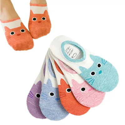 Hot Sale Cute Design Cotton Girl Wearing Crew Cat Socks for Women
