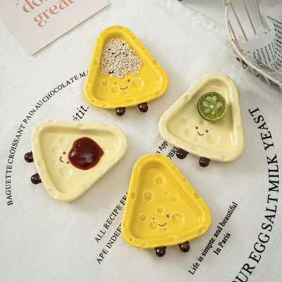 Creative Cartoon-Style Cheese-Shaped Ceramic Mini Dipping/Sauce/Seasoning Dish Hand-Painted Small Underglaze Disposable