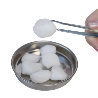 100% Pure Organic Cotton Balls Eco-Conscious Soft Medical Product for Daily Skincare Absorbent Cotton Balls