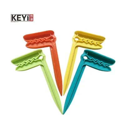 Multifunctional Custom Style Beach Towel Clip Picnic Mat Anchor Clips Outdoor Anchor Stakes