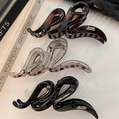 DOWELL Wholesale European American Style Jumbo Clear Resin Matte Hair Clips 13cm Frosted Plastic Wave Hair Claws Hair Decoration