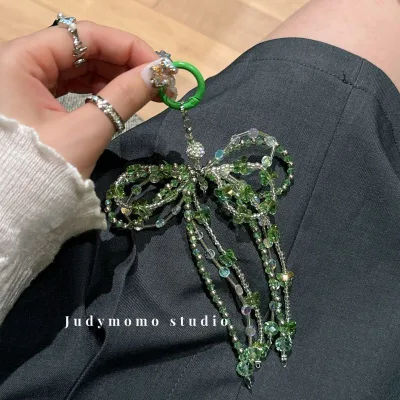 Ins Niche Fresh Green Bow Beaded Mobile Phone Chain for Mobile Phone Shell Universal Pendant Hanging Chain New Female