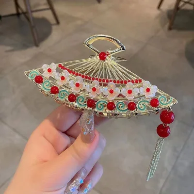 Wholesale Ethnic Japanese Styl Customs Hair Clips for Women Hanfu Headpiece Pearl Hair Ornament Metal Shark Clip