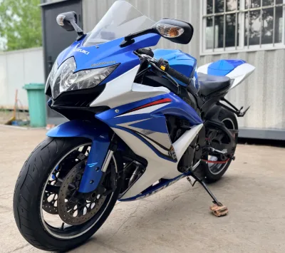 Suzuki GSX750R 750cc Water Cooled Engine High Performance Gasolian Sport Motorcycle Experienced Riders & Performance Enthusiasts