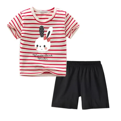 Hot Selling Style Baby Clothes Sets Print Rabbit in T-shirt and Black Short Pant for Girl Wear
