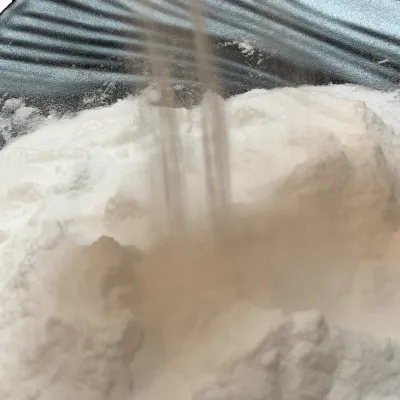 Factory Direct Edible Baking Soda Sodium Bicarbonate 99% Baking Soda Food Grade Baking Soda NaHCO3 Powder for Industrial Use